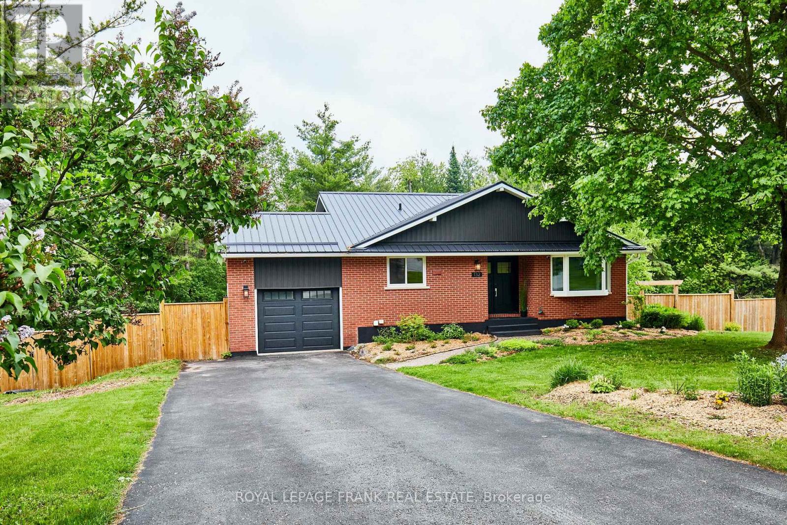 132 Coulter Drive, Kawartha Lakes (Pontypool), Ontario  L0A 1K0 - Photo 1 - X12206485