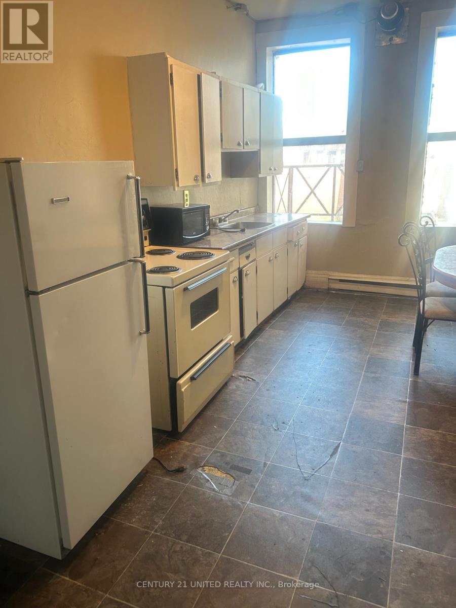 5 - 164 Charlotte Street, Peterborough (Downtown), Ontario  K9J 2T7 - Photo 3 - X12207026