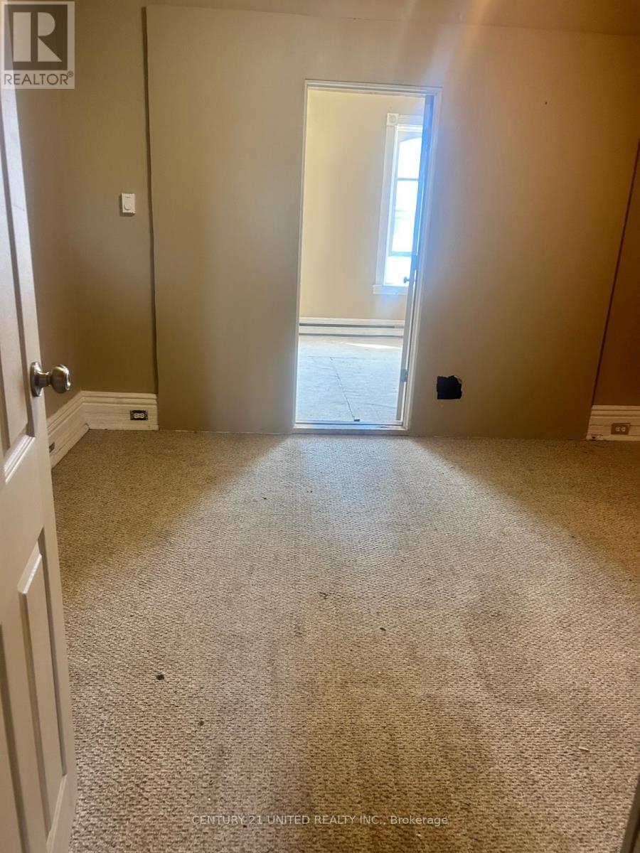 5 - 164 Charlotte Street, Peterborough (Downtown), Ontario  K9J 2T7 - Photo 6 - X12207026