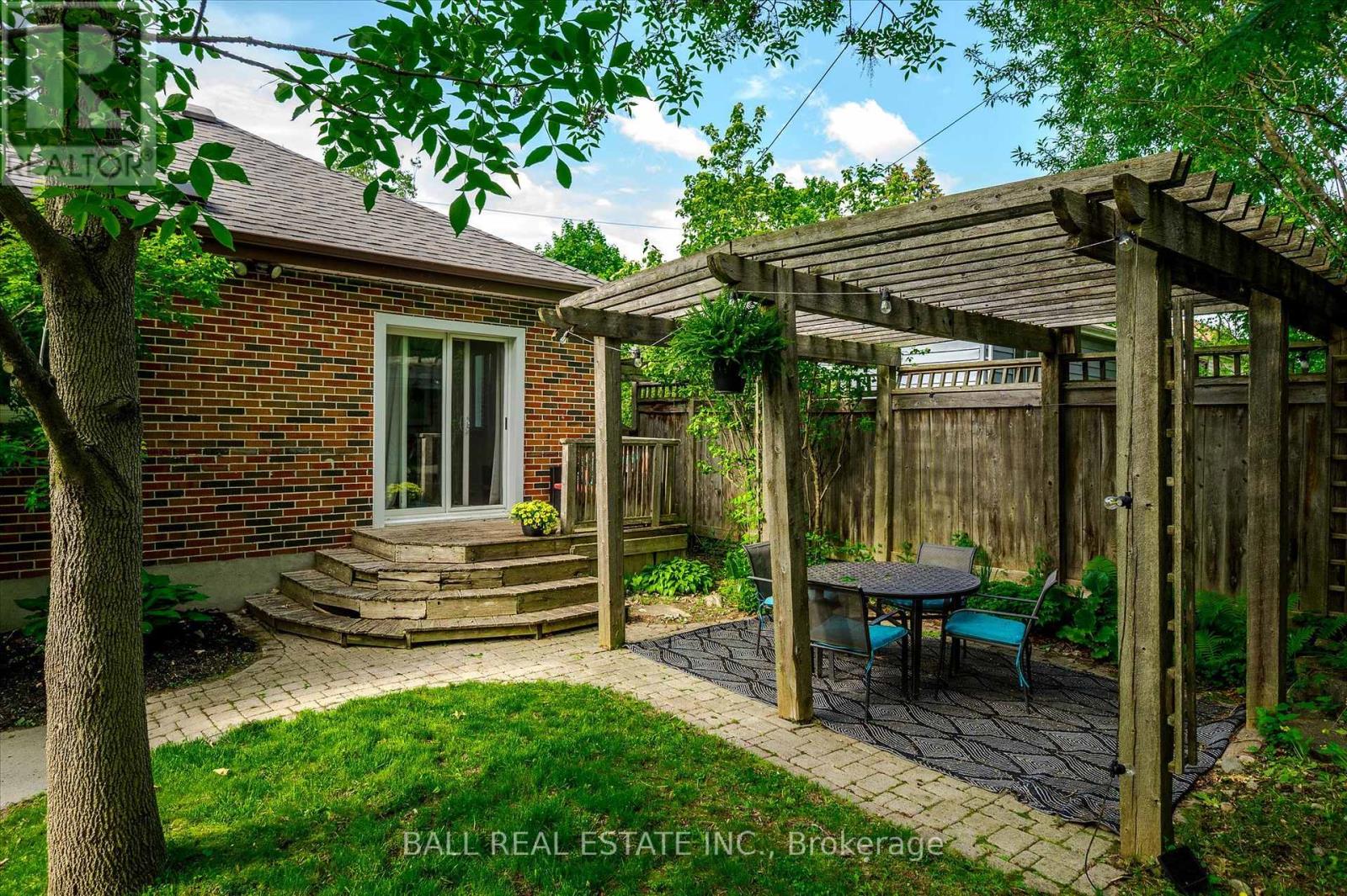 343 Euclid Avenue, Peterborough (Ashburnham), Ontario  K9H 1M7 - Photo 17 - X12207206