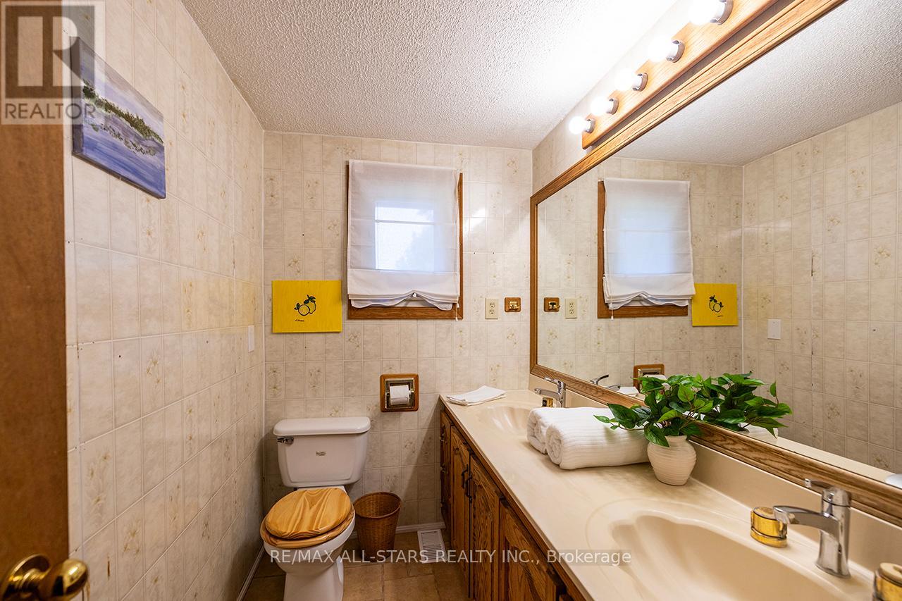 38 Riverside Drive, Kawartha Lakes (Lindsay), Ontario  K9V 0H6 - Photo 13 - X12207236