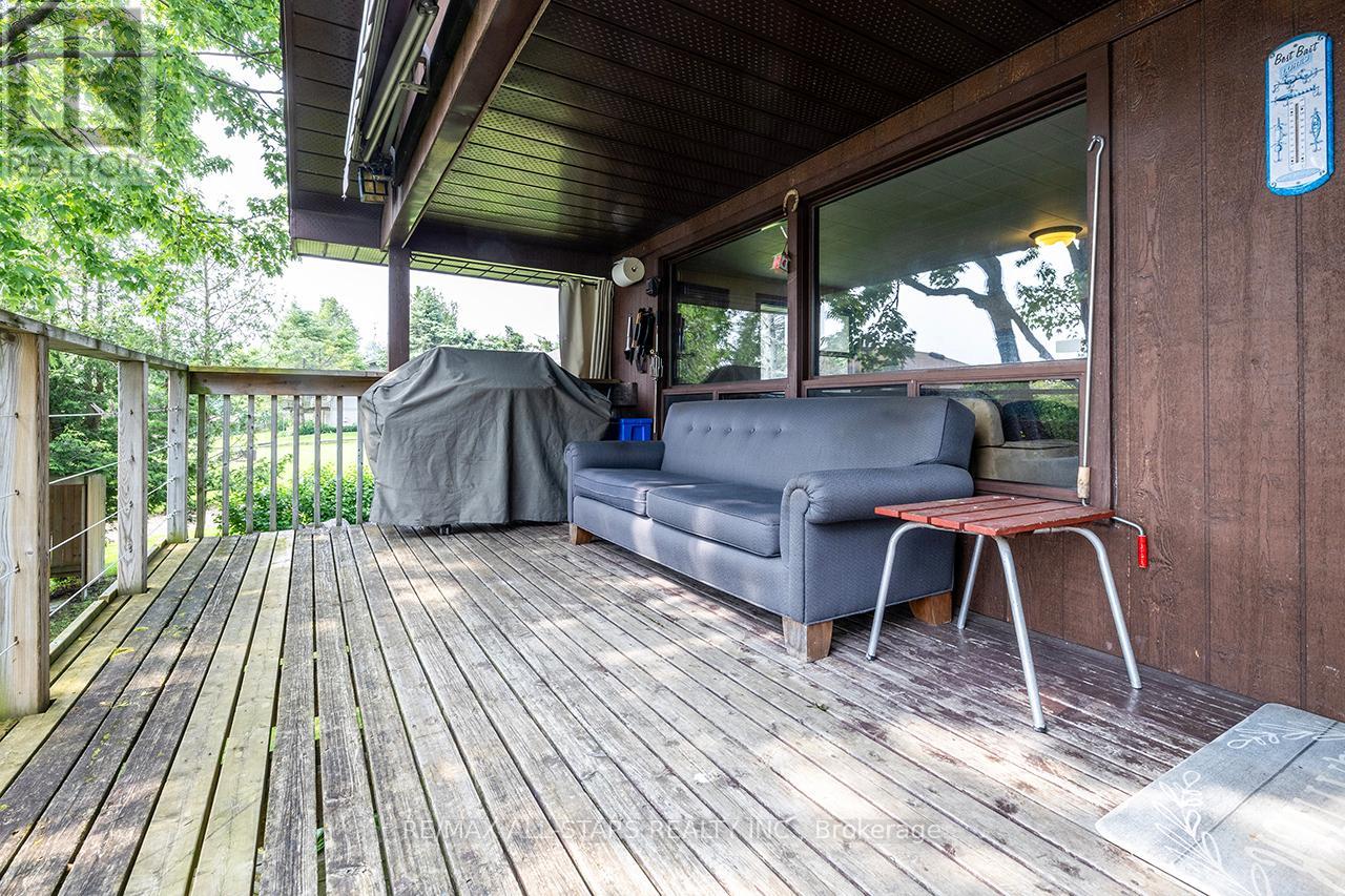 38 Riverside Drive, Kawartha Lakes (Lindsay), Ontario  K9V 0H6 - Photo 18 - X12207236