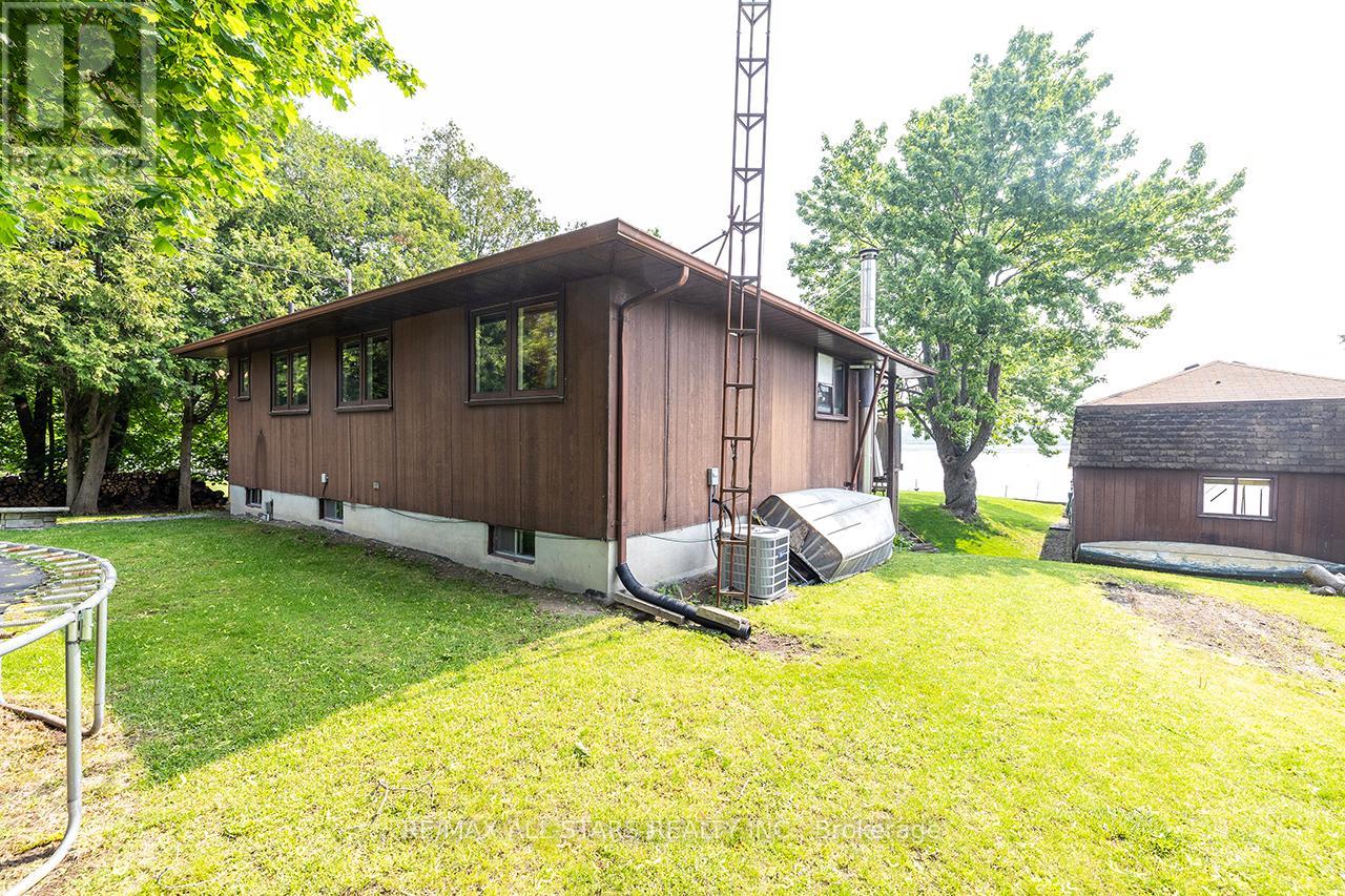 38 Riverside Drive, Kawartha Lakes (Lindsay), Ontario  K9V 0H6 - Photo 25 - X12207236