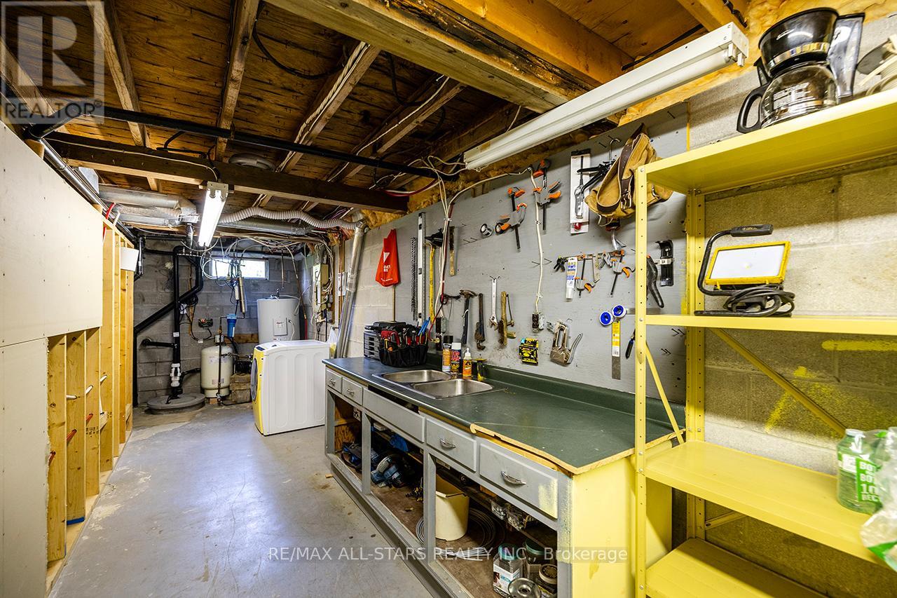 38 Riverside Drive, Kawartha Lakes (Lindsay), Ontario  K9V 0H6 - Photo 28 - X12207236