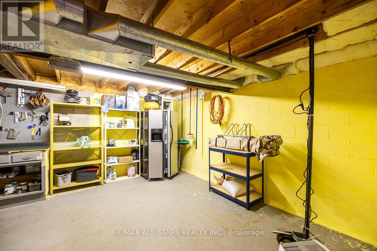 38 Riverside Drive, Kawartha Lakes (Lindsay), Ontario  K9V 0H6 - Photo 29 - X12207236