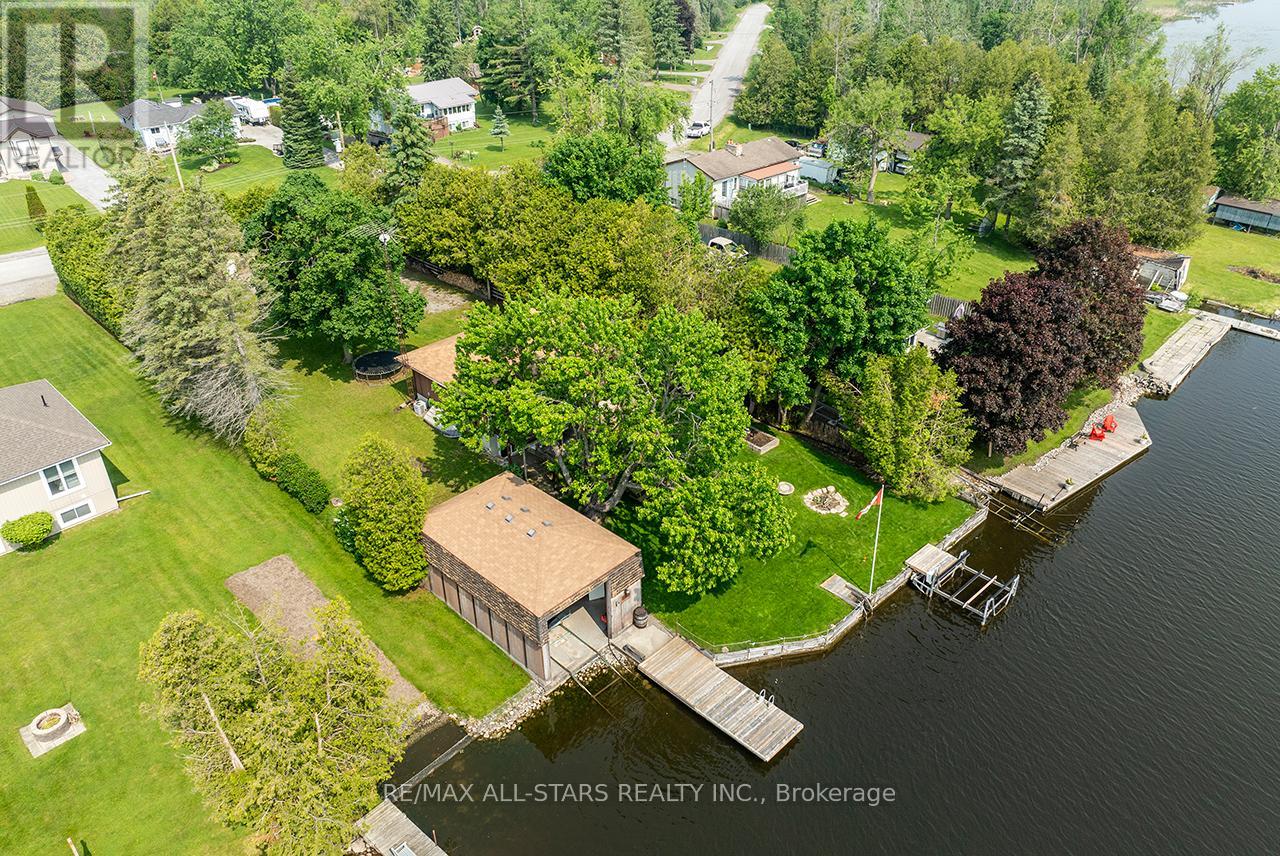 38 Riverside Drive, Kawartha Lakes (Lindsay), Ontario  K9V 0H6 - Photo 34 - X12207236