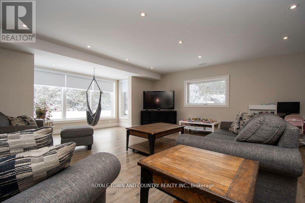 829 Peace Road, Kawartha Lakes (Emily), Ontario  K0L 2W0 - Photo 32 - X12207385