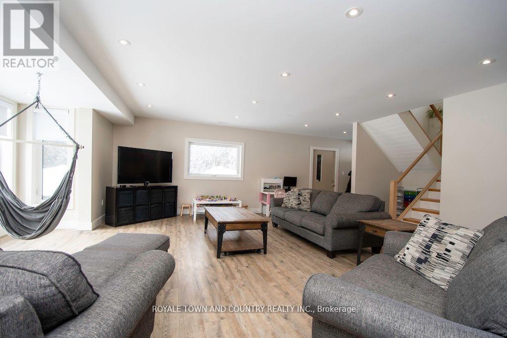 829 Peace Road, Kawartha Lakes (Emily), Ontario  K0L 2W0 - Photo 34 - X12207385