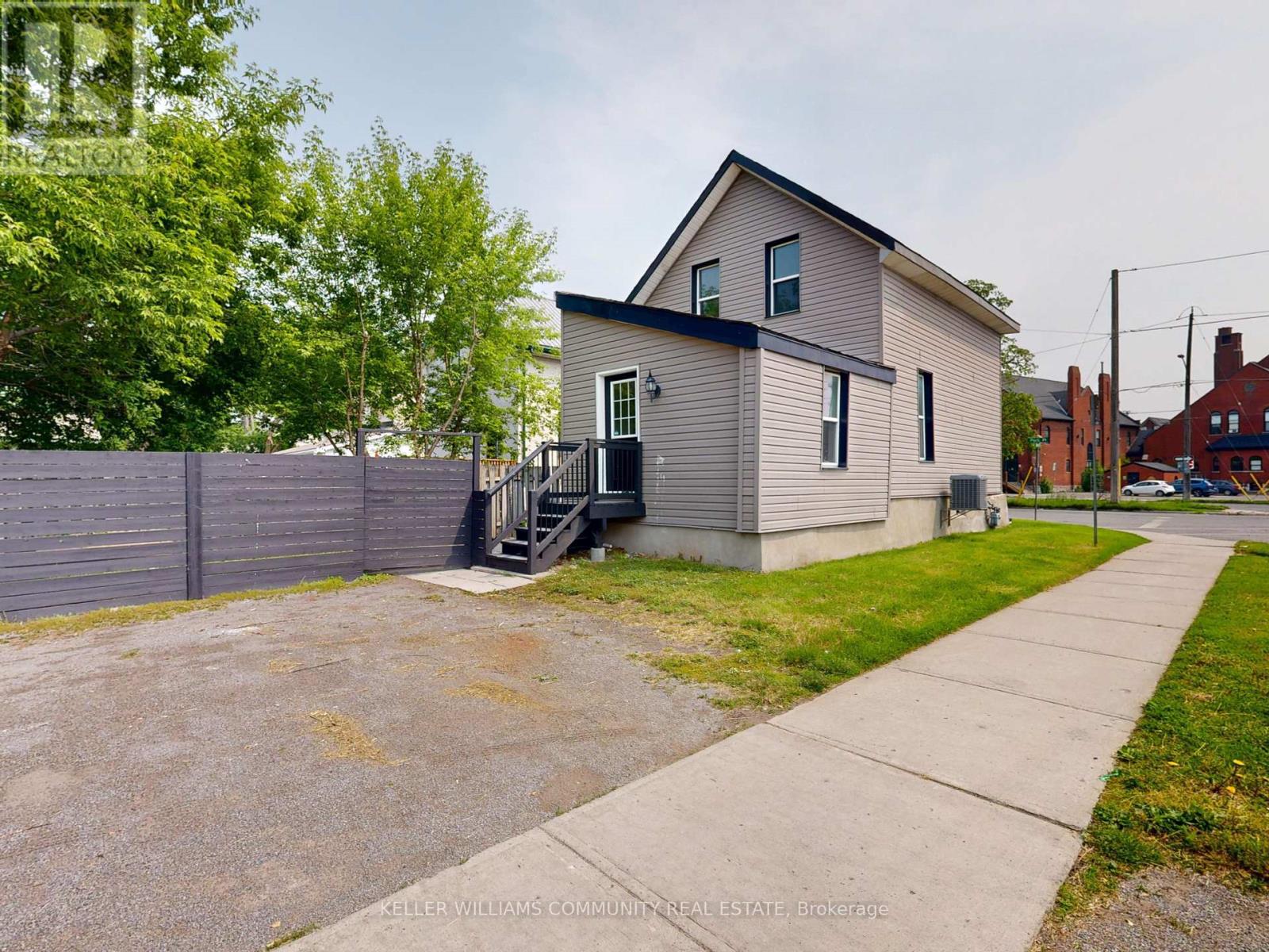 147 Park Place, Peterborough Central (South), Ontario  K9J 3V8 - Photo 37 - X12207420