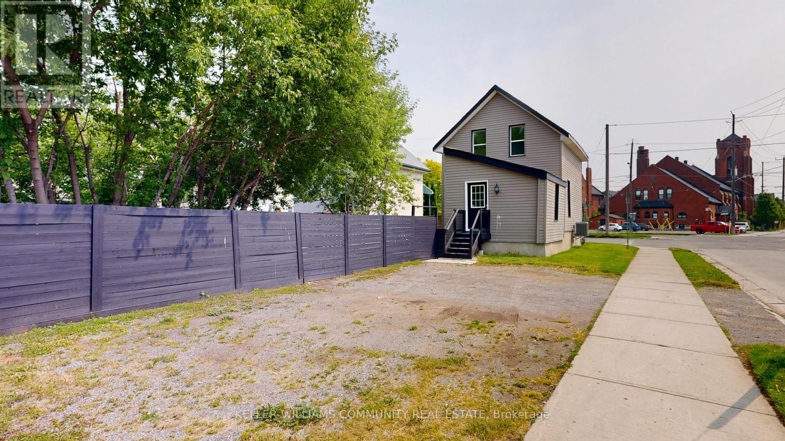 147 Park Place, Peterborough Central (South), Ontario  K9J 3V8 - Photo 38 - X12207420