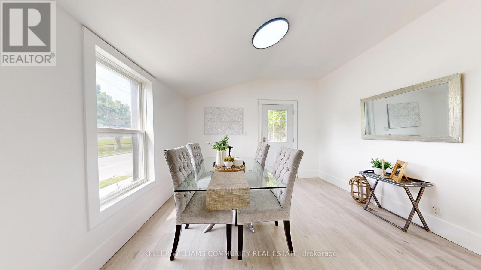 147 Park Place, Peterborough Central (South), Ontario  K9J 3V8 - Photo 6 - X12207420