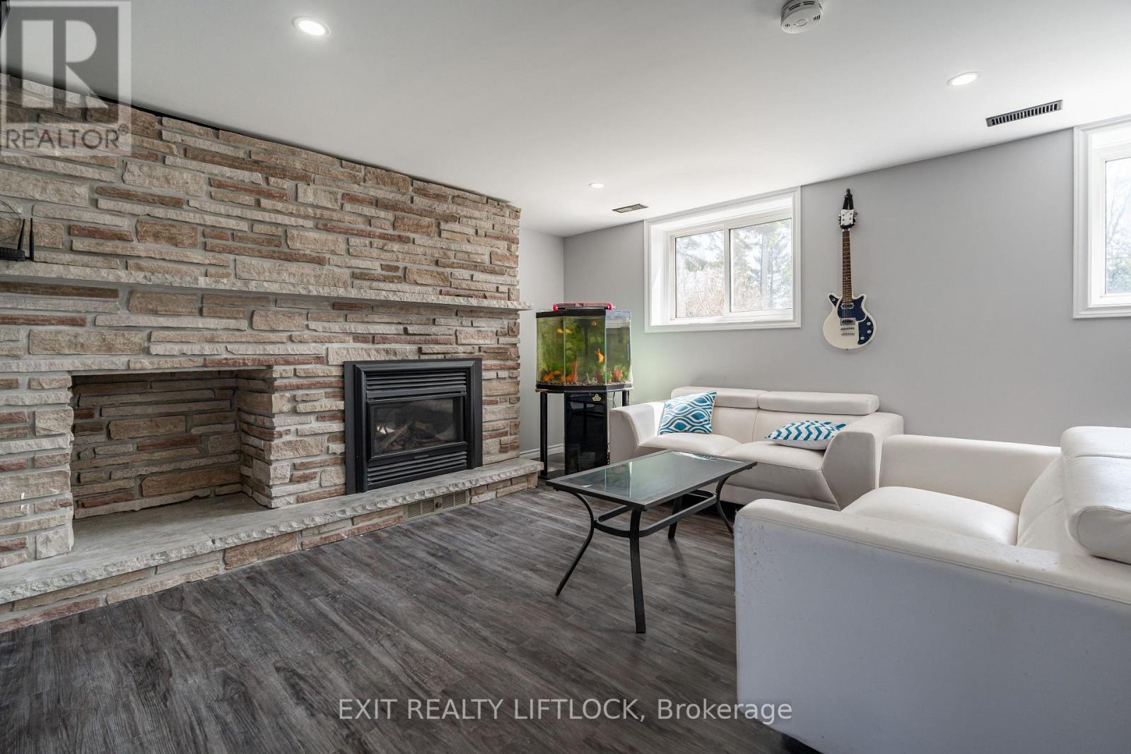 1802 Young's Point Road, Selwyn, Ontario  K0L 2H0 - Photo 17 - X12207440