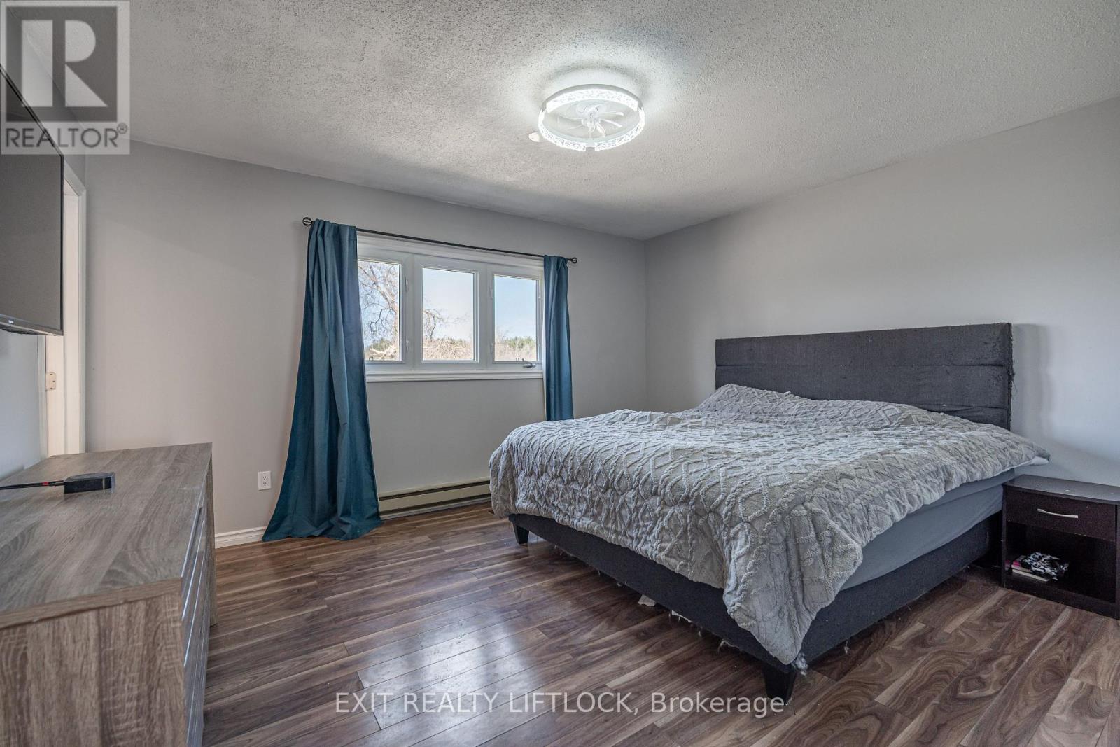 1802 Young's Point Road, Selwyn, Ontario  K0L 2H0 - Photo 20 - X12207440
