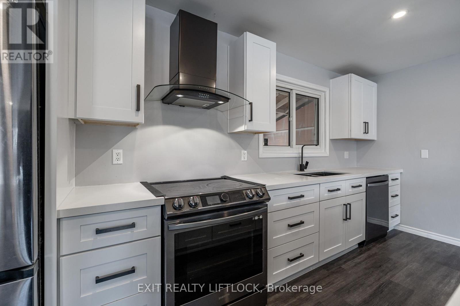 1802 Young's Point Road, Selwyn, Ontario  K0L 2H0 - Photo 9 - X12207440