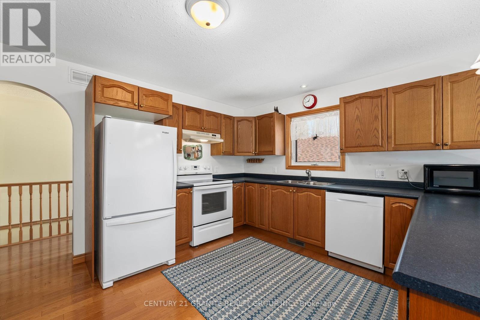 54 Cedar Drive, Hastings Highlands (Herschel Ward), Ontario  K0L 1C0 - Photo 8 - X12207642