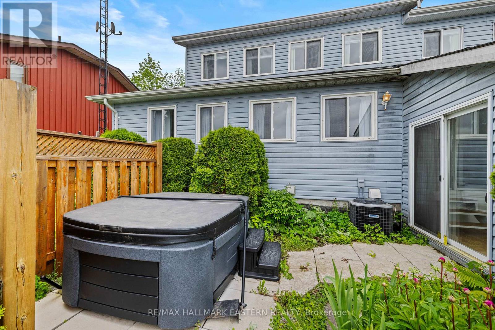 2452 Upper Chemung Drive, Selwyn, Ontario  K0L 2H0 - Photo 4 - X12207734