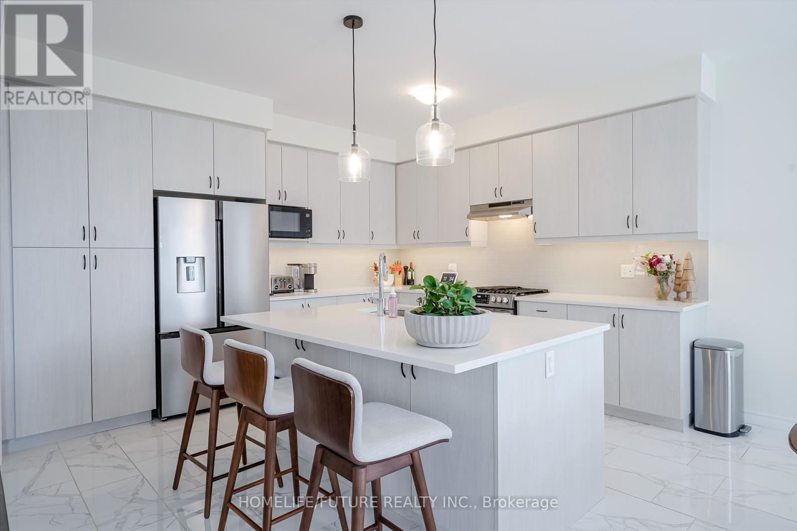 225 O'neil Street, Peterborough North (North), Ontario  K9K 0H5 - Photo 18 - X12207731