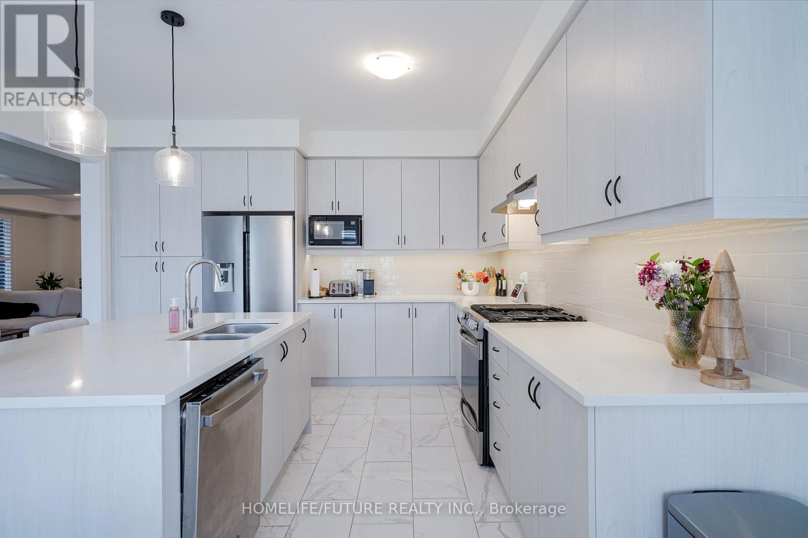 225 O'neil Street, Peterborough North (North), Ontario  K9K 0H5 - Photo 20 - X12207731