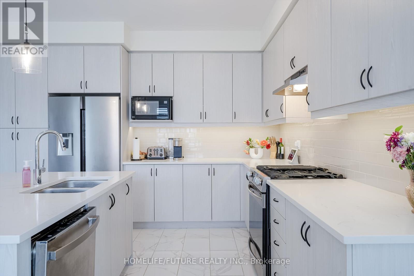 225 O'neil Street, Peterborough North (North), Ontario  K9K 0H5 - Photo 21 - X12207731
