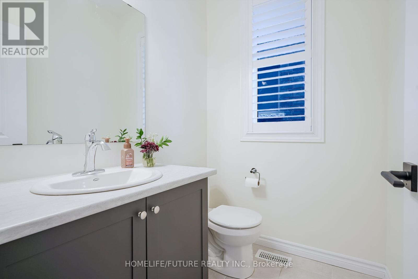 225 O'neil Street, Peterborough North (North), Ontario  K9K 0H5 - Photo 8 - X12207731