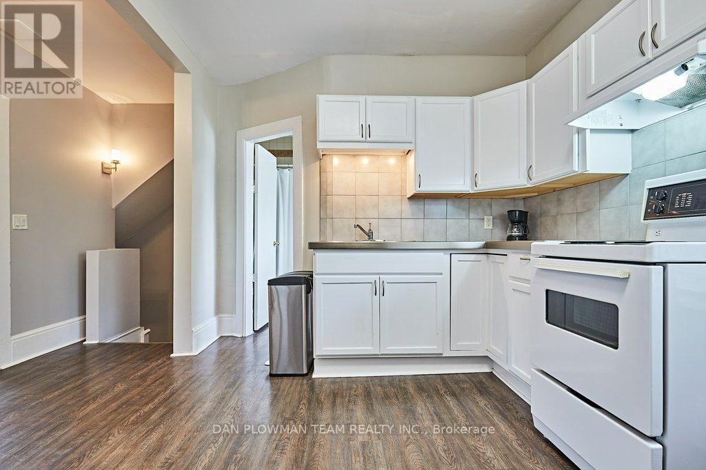 20 Queen Street, Kawartha Lakes (Lindsay), Ontario  K9V 1E9 - Photo 22 - X12207848