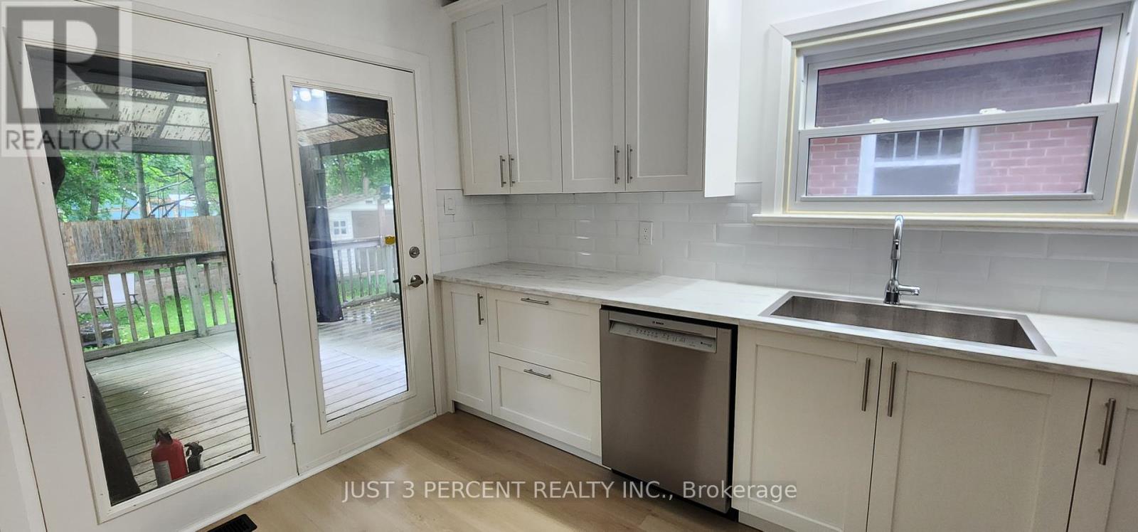 130 Romaine Street, Peterborough Central (South), Ontario  K9J 2C2 - Photo 17 - X12208779