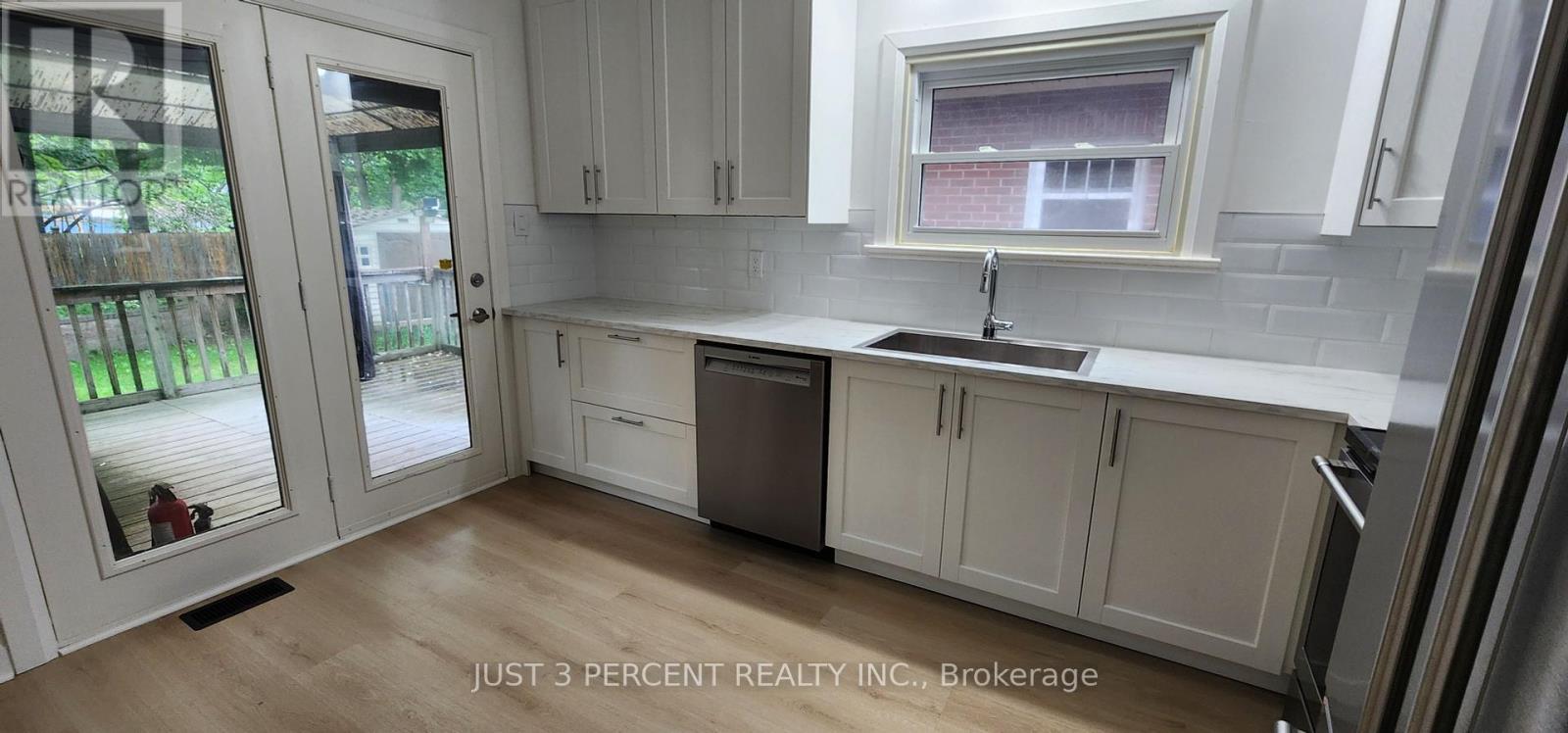 130 Romaine Street, Peterborough Central (South), Ontario  K9J 2C2 - Photo 18 - X12208779