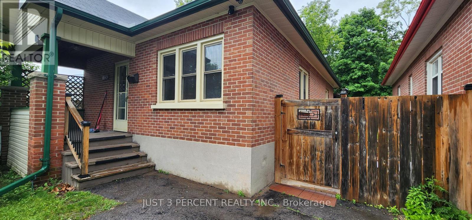 130 Romaine Street, Peterborough Central (South), Ontario  K9J 2C2 - Photo 3 - X12208779