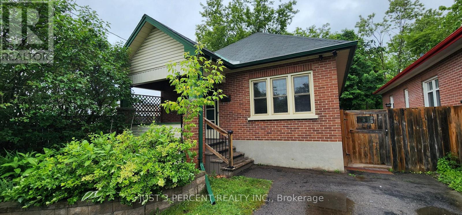 130 Romaine Street, Peterborough Central (South), Ontario  K9J 2C2 - Photo 5 - X12208779