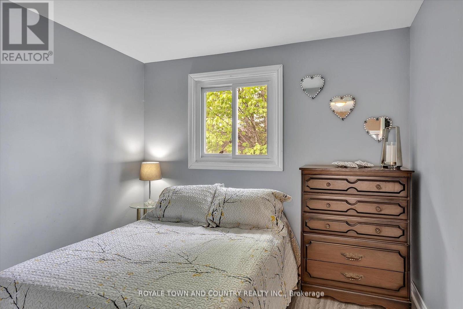 82 Orchard Park Road, Kawartha Lakes (Lindsay), Ontario  K9V 4V9 - Photo 17 - X12208843