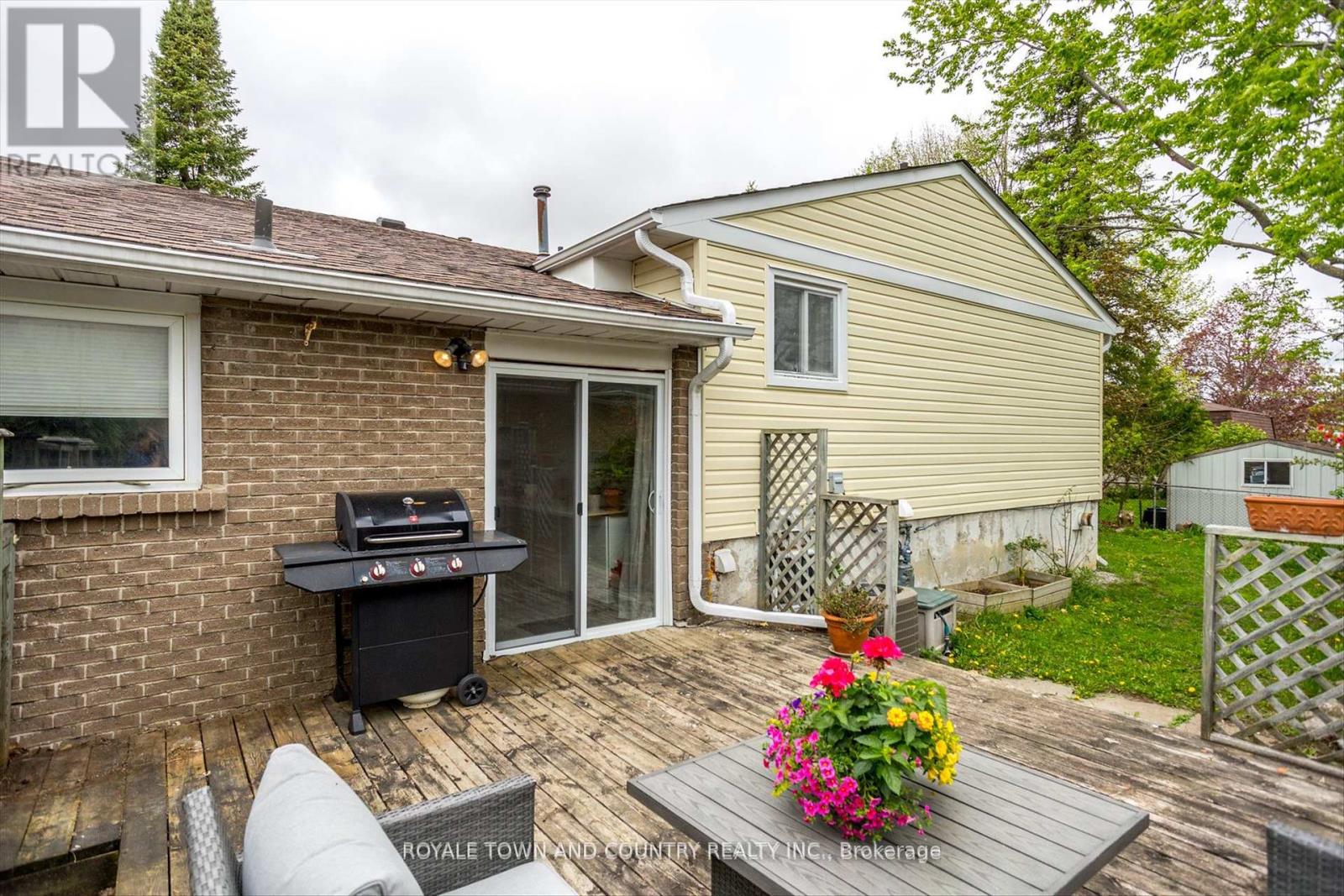 82 Orchard Park Road, Kawartha Lakes (Lindsay), Ontario  K9V 4V9 - Photo 28 - X12208843