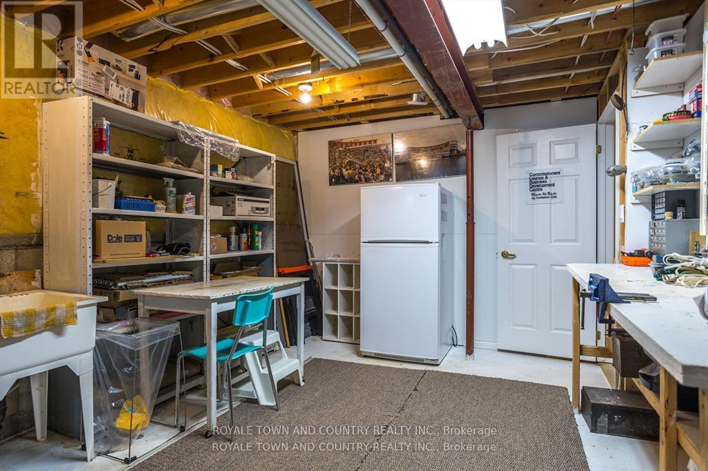 25 Sylvester Drive, Kawartha Lakes (Lindsay), Ontario  K9V 6E7 - Photo 34 - X12208846