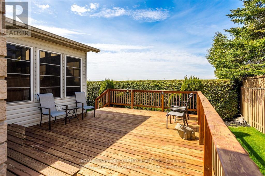 25 Sylvester Drive, Kawartha Lakes (Lindsay), Ontario  K9V 6E7 - Photo 38 - X12208846