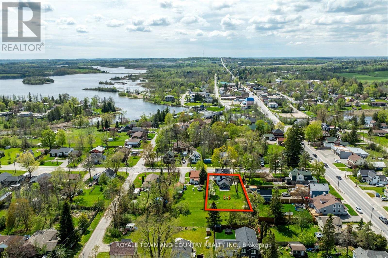 10 Queen Street S, Kawartha Lakes (Omemee), Ontario  K0L 2W0 - Photo 47 - X12208847