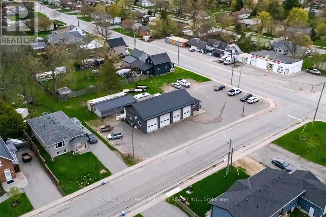 118 Queen Street N, Kawartha Lakes (Lindsay), Ontario  K9V 1G9 - Photo 11 - X12208855
