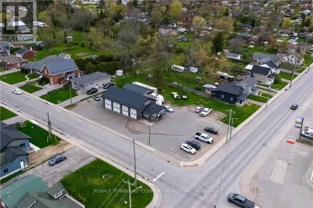 118 Queen Street N, Kawartha Lakes (Lindsay), Ontario  K9V 1G9 - Photo 9 - X12208855