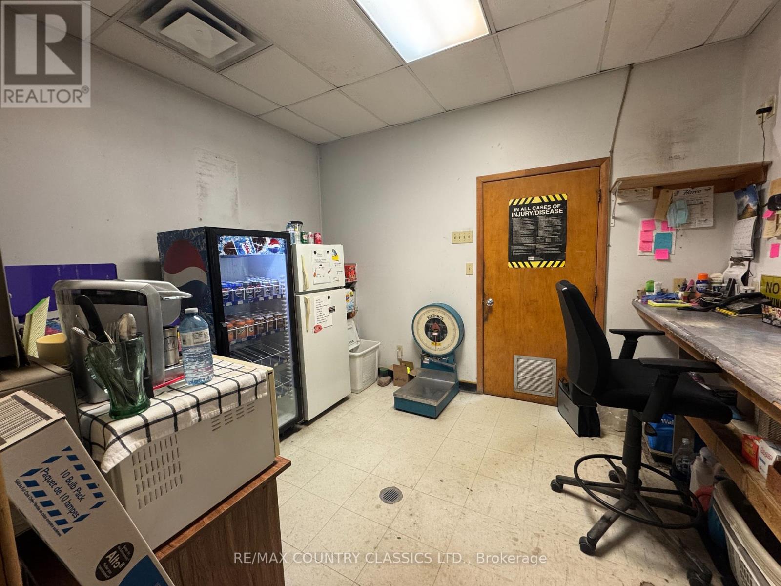 211 Hastings Street N, Bancroft (Bancroft Ward), Ontario  K0L 1C0 - Photo 11 - X12208922