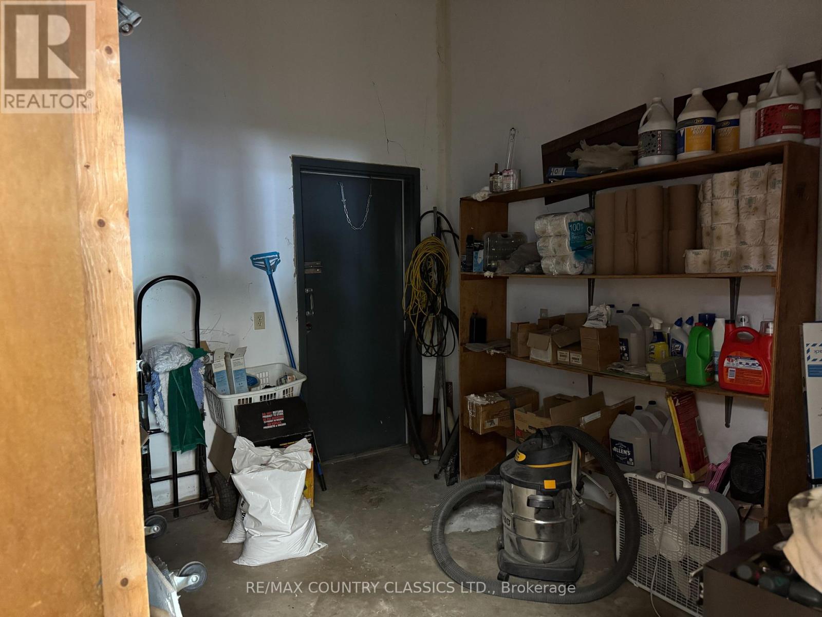 211 Hastings Street N, Bancroft (Bancroft Ward), Ontario  K0L 1C0 - Photo 3 - X12208922