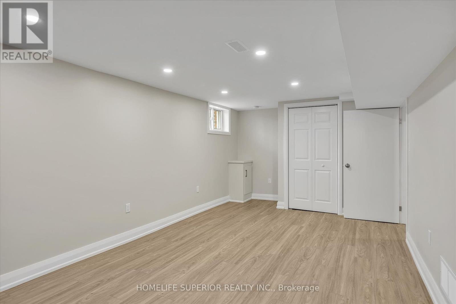 1243 Albertus Avenue, Peterborough Central (Old West End), Ontario  K9J 6A3 - Photo 29 - X12209238