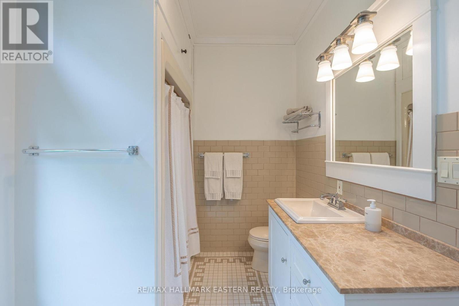 193 Mark Street, Peterborough East (Central), Ontario  K9H 1T9 - Photo 20 - X12209680