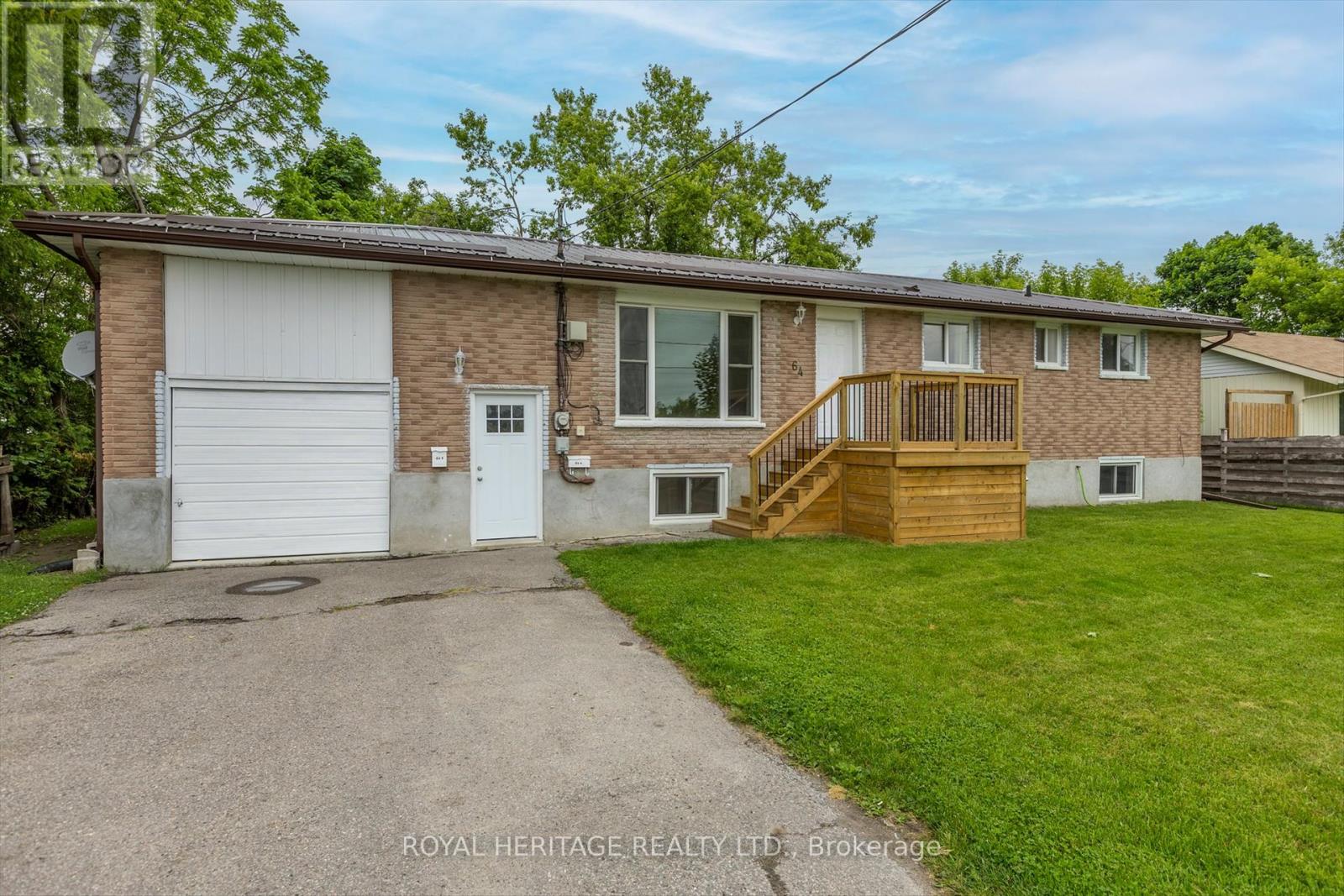 64 George Street W, Kawartha Lakes (Lindsay), Ontario  K9V 5H9 - Photo 1 - X12209745