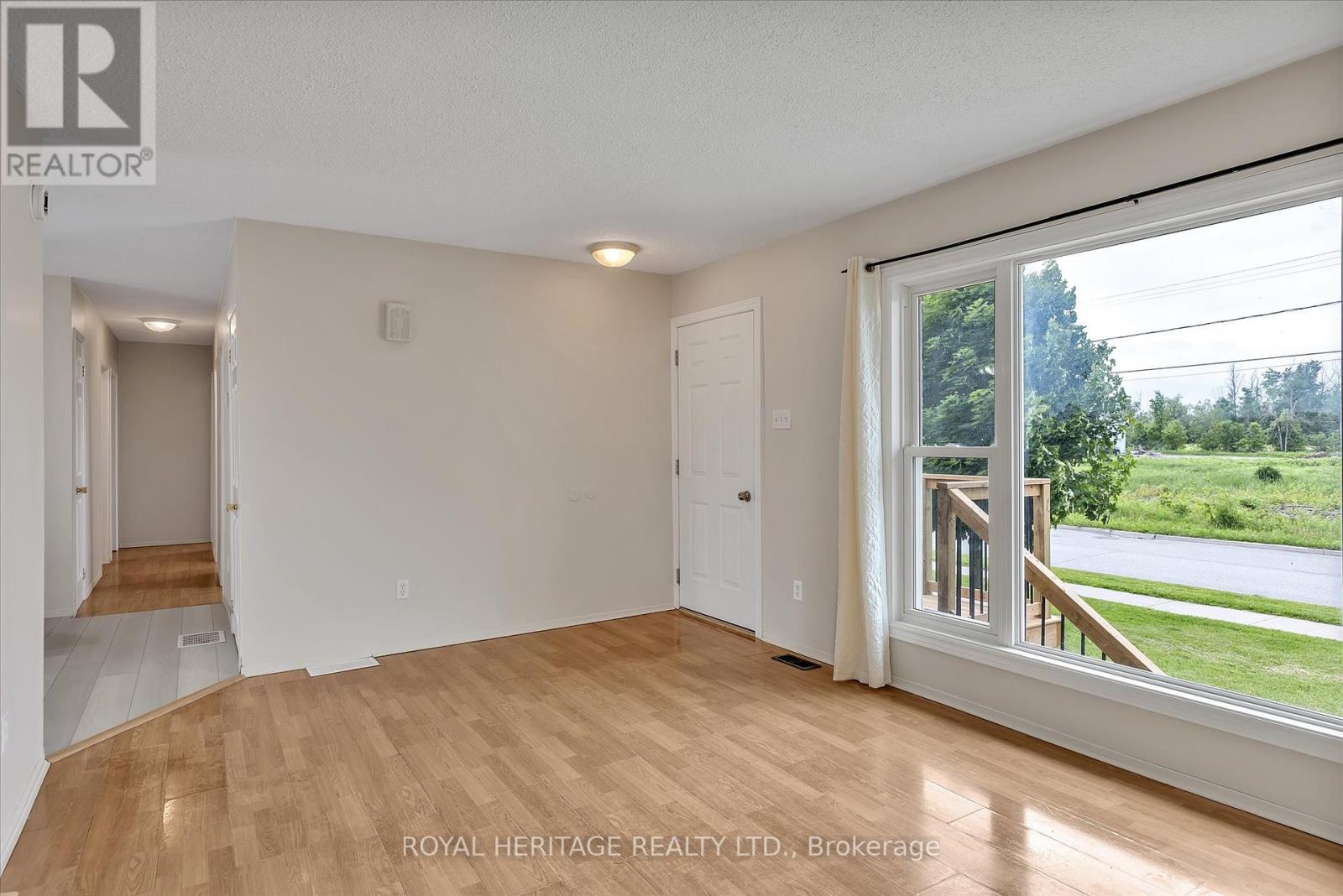 64 George Street W, Kawartha Lakes (Lindsay), Ontario  K9V 5H9 - Photo 11 - X12209745