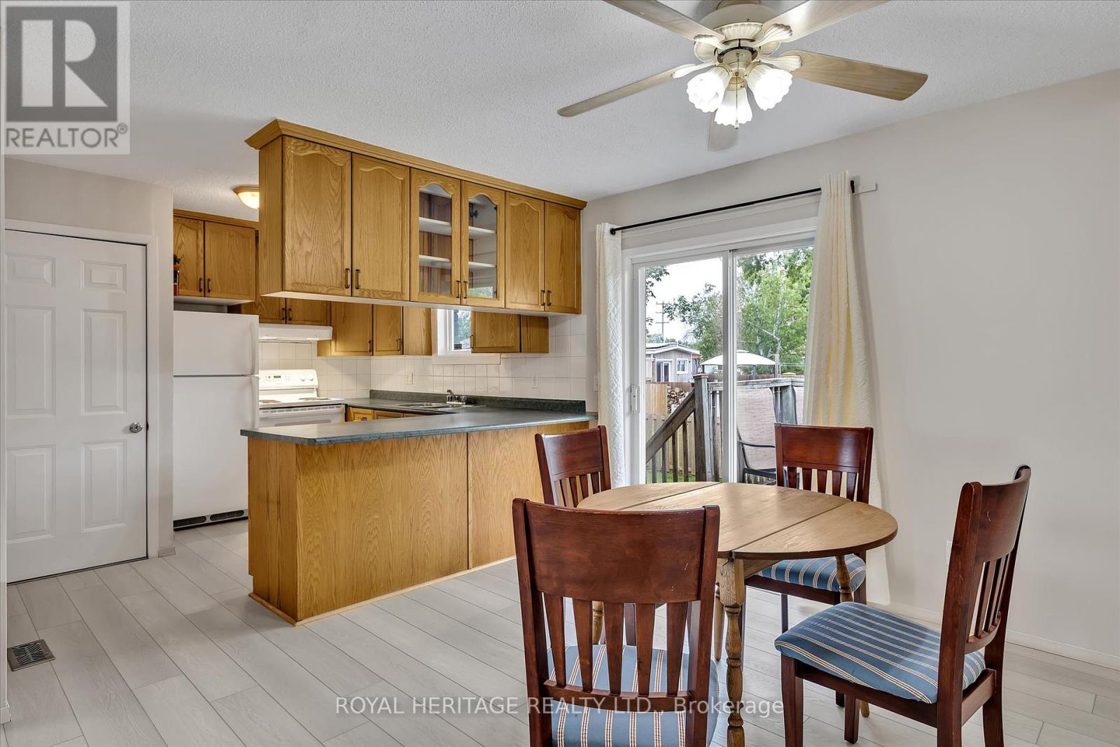 64 George Street W, Kawartha Lakes (Lindsay), Ontario  K9V 5H9 - Photo 13 - X12209745