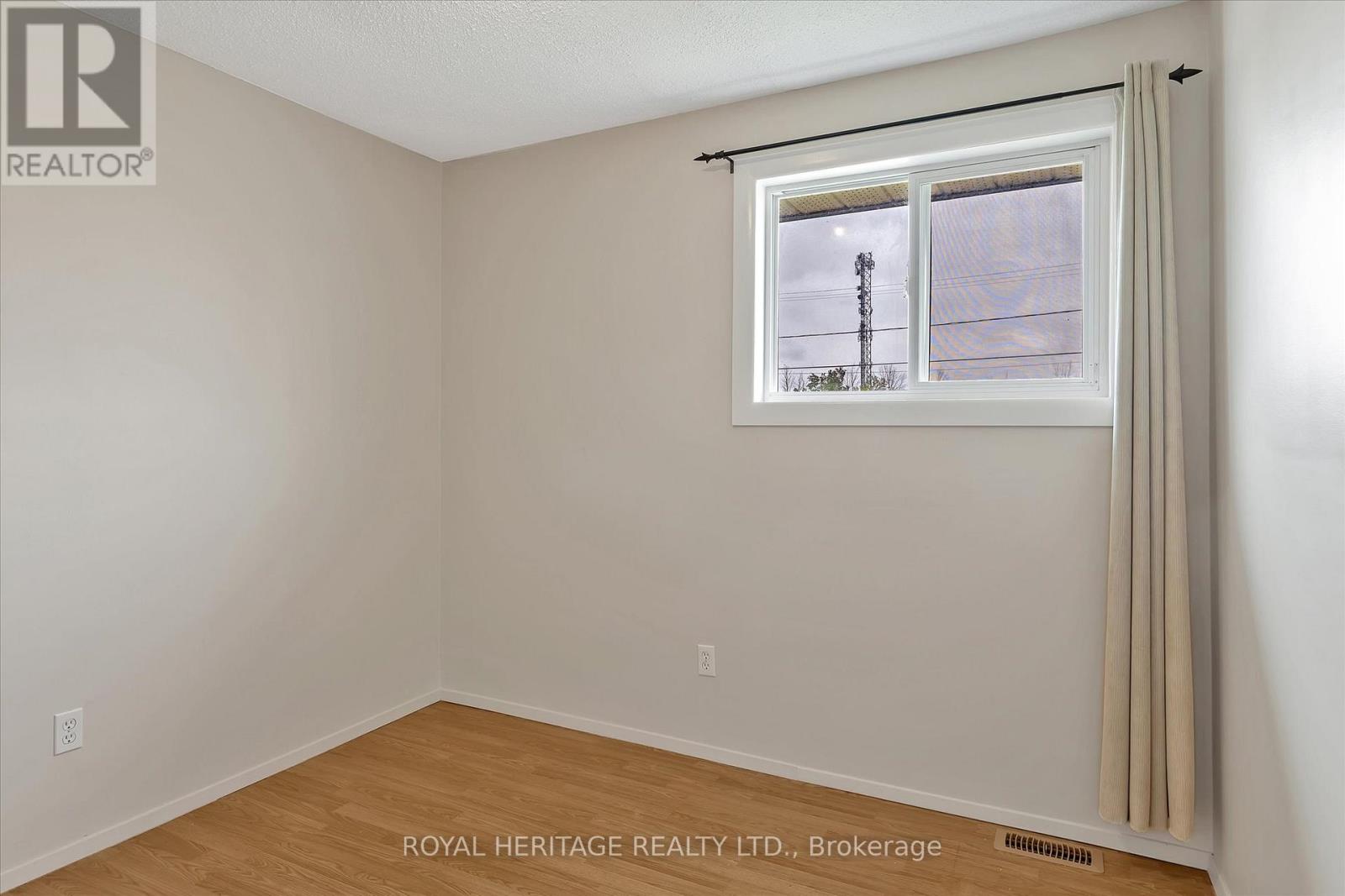 64 George Street W, Kawartha Lakes (Lindsay), Ontario  K9V 5H9 - Photo 19 - X12209745