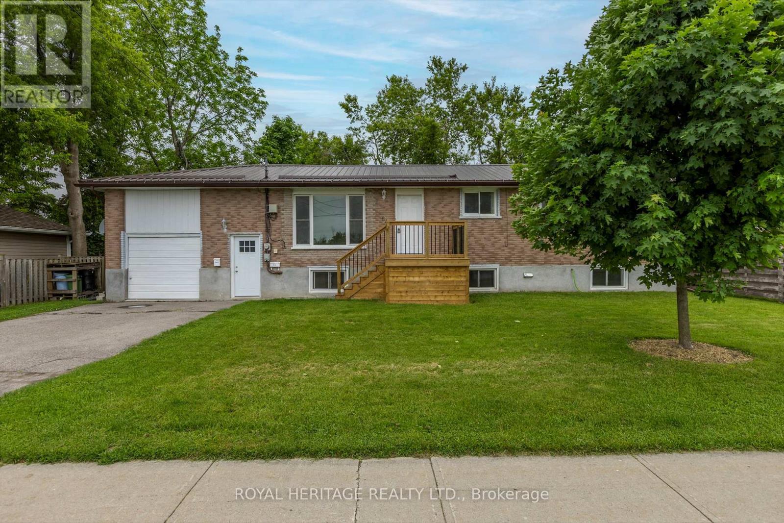 64 George Street W, Kawartha Lakes (Lindsay), Ontario  K9V 5H9 - Photo 2 - X12209745
