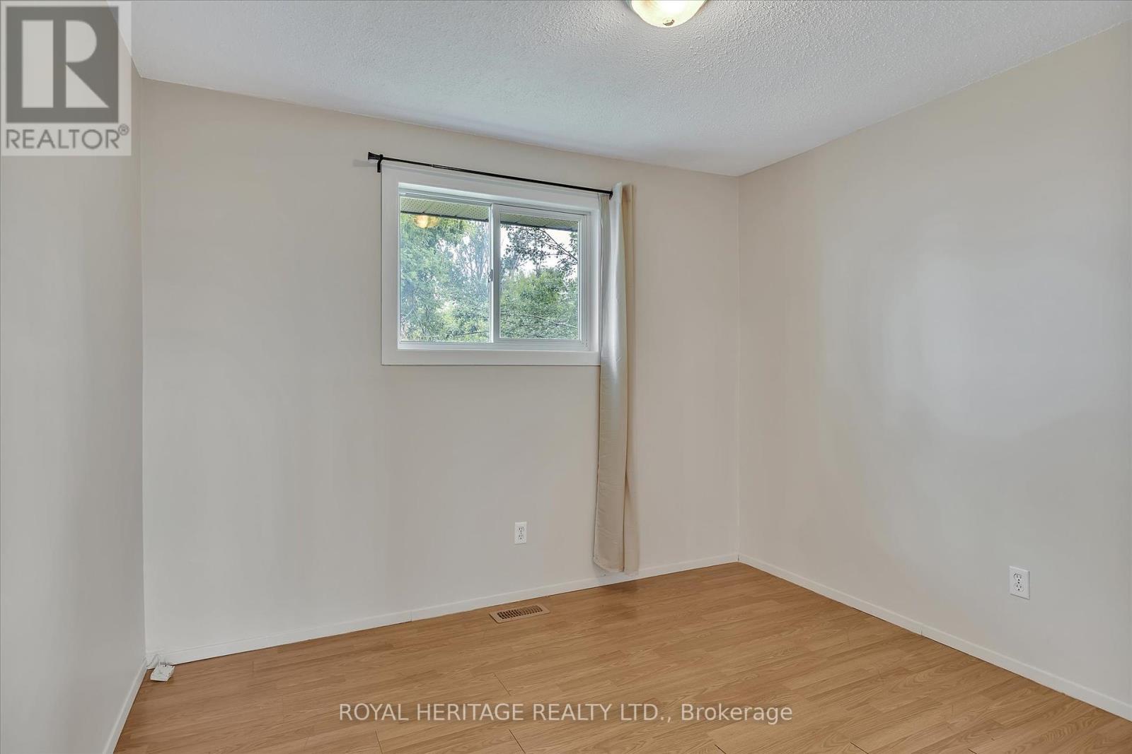 64 George Street W, Kawartha Lakes (Lindsay), Ontario  K9V 5H9 - Photo 22 - X12209745