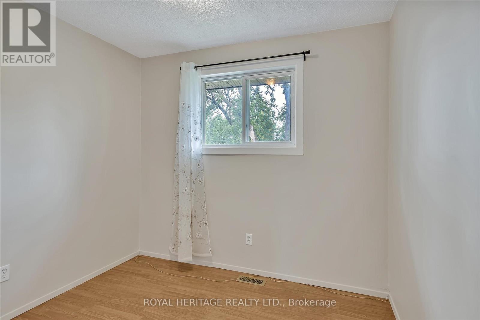 64 George Street W, Kawartha Lakes (Lindsay), Ontario  K9V 5H9 - Photo 25 - X12209745