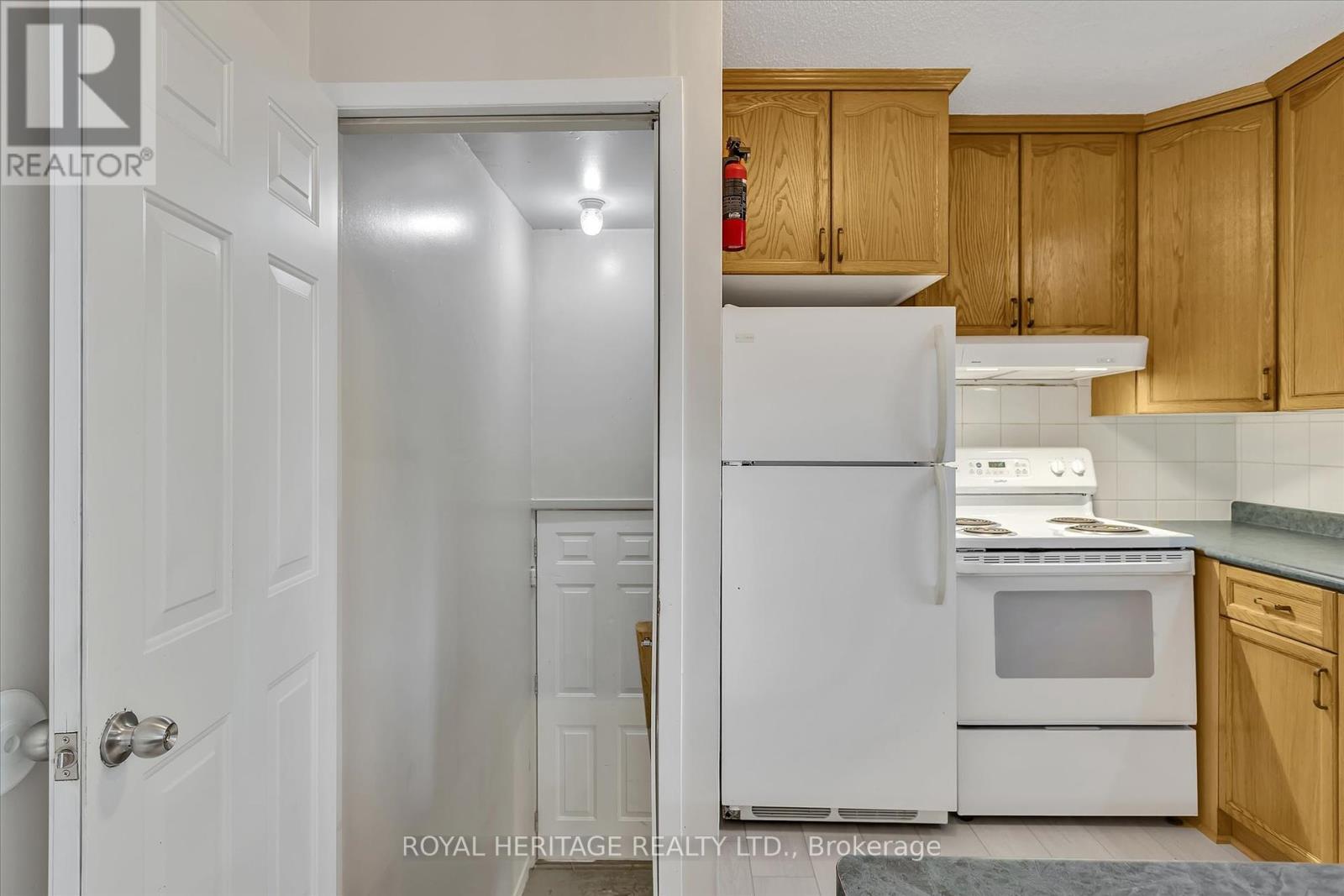 64 George Street W, Kawartha Lakes (Lindsay), Ontario  K9V 5H9 - Photo 29 - X12209745