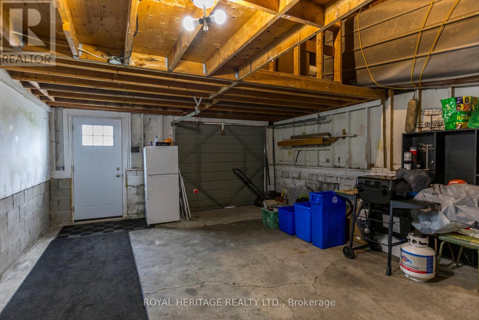 64 George Street W, Kawartha Lakes (Lindsay), Ontario  K9V 5H9 - Photo 32 - X12209745