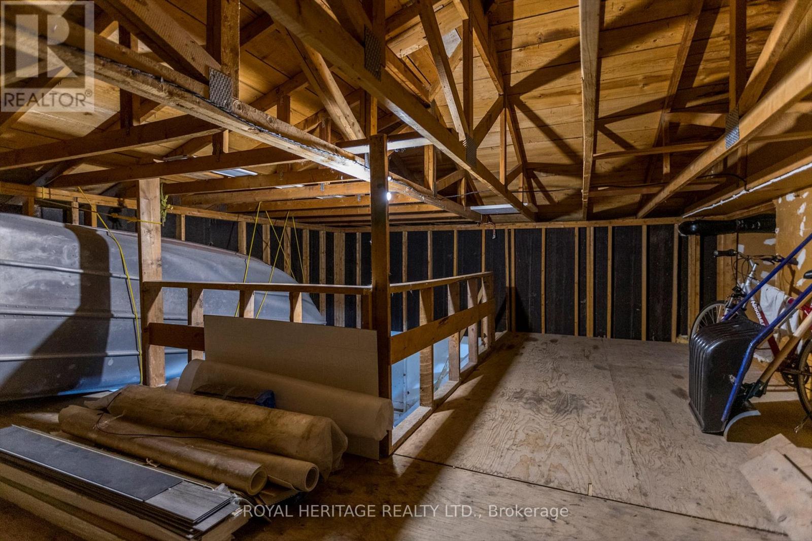 64 George Street W, Kawartha Lakes (Lindsay), Ontario  K9V 5H9 - Photo 36 - X12209745